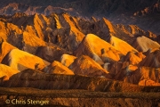 Rainbow mountains bij zonsopkomst - Rainbow mountains at sunrise